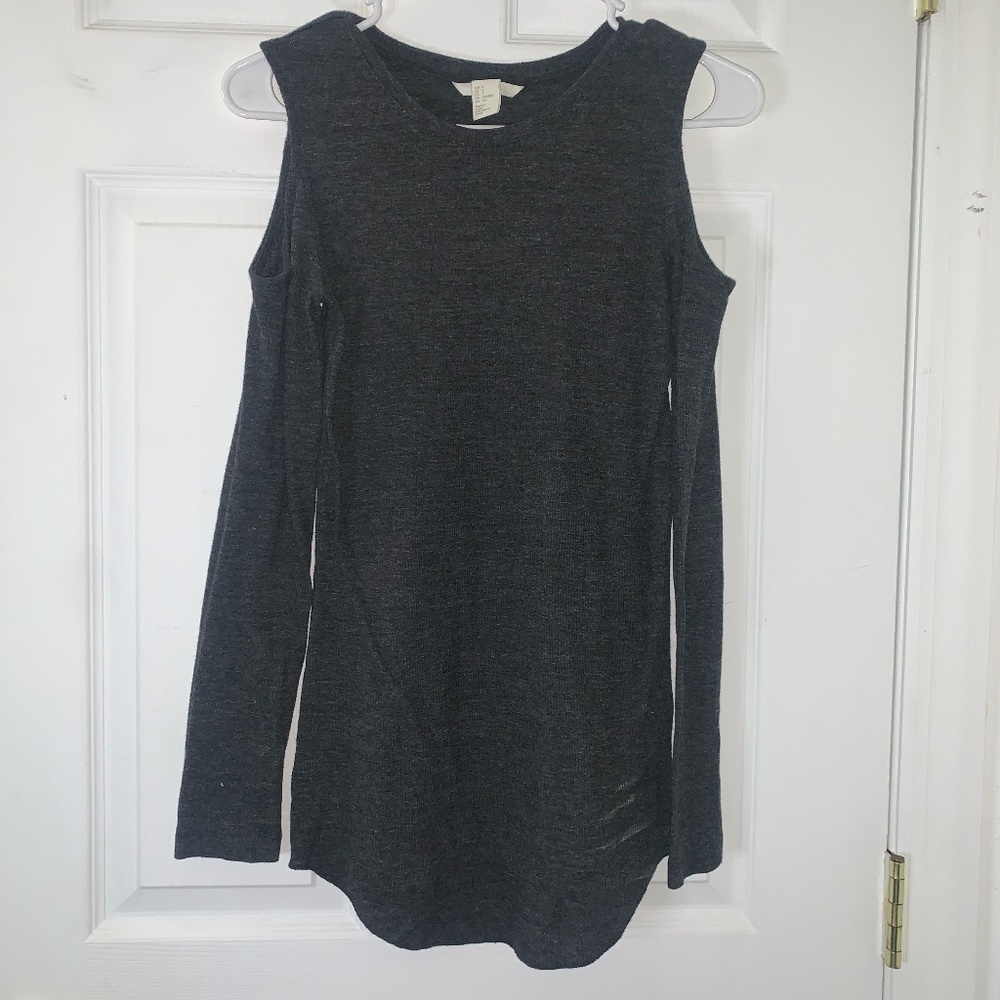 H&M gray sweater